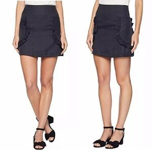 Romeo & Juliet Couture Navy Blue White Pinstripe Mini Skirt Size Medium